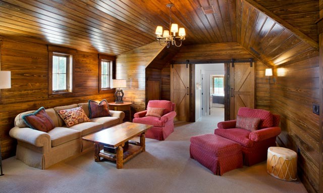 Foto de salón para visitas cerrado rústico grande sin chimenea y televisor con paredes marrones, moqueta y suelo blanco