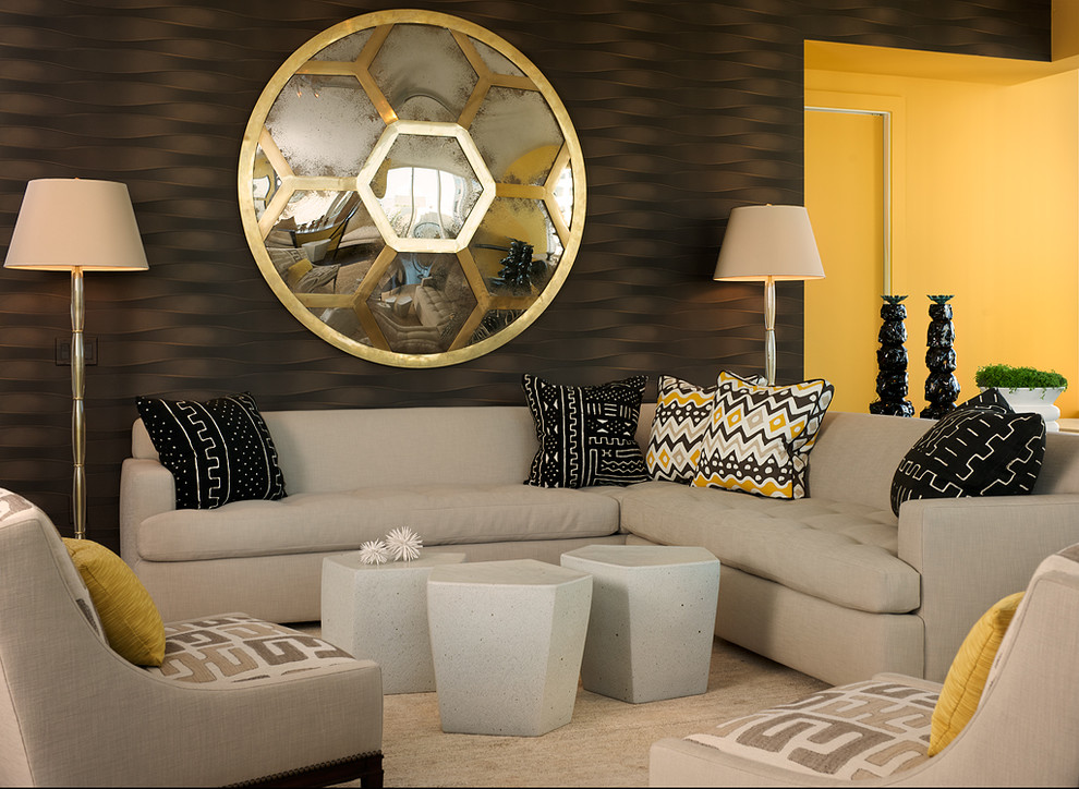 Идея дизайна: парадная, открытая гостиная комната среднего размера в современном стиле с желтыми стенами, паркетным полом среднего тона и коричневым полом без камина, телевизора