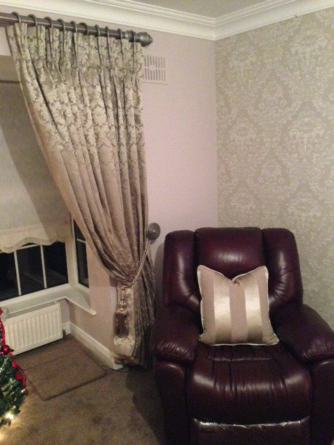 Photo of a medium sized modern living room in Dublin.