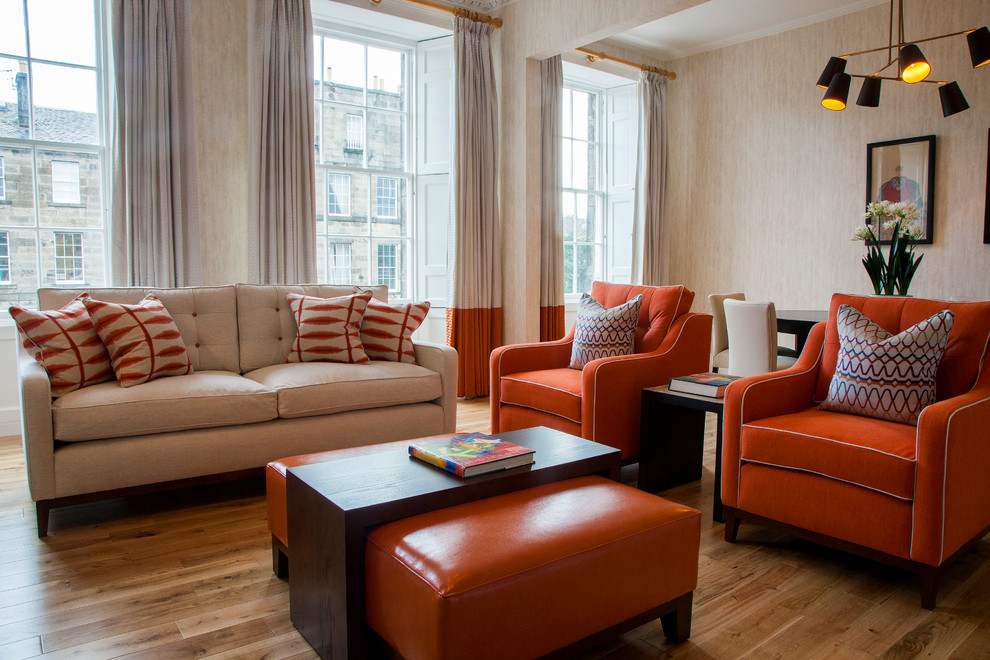 Inspiration for a classic living room in Edinburgh.