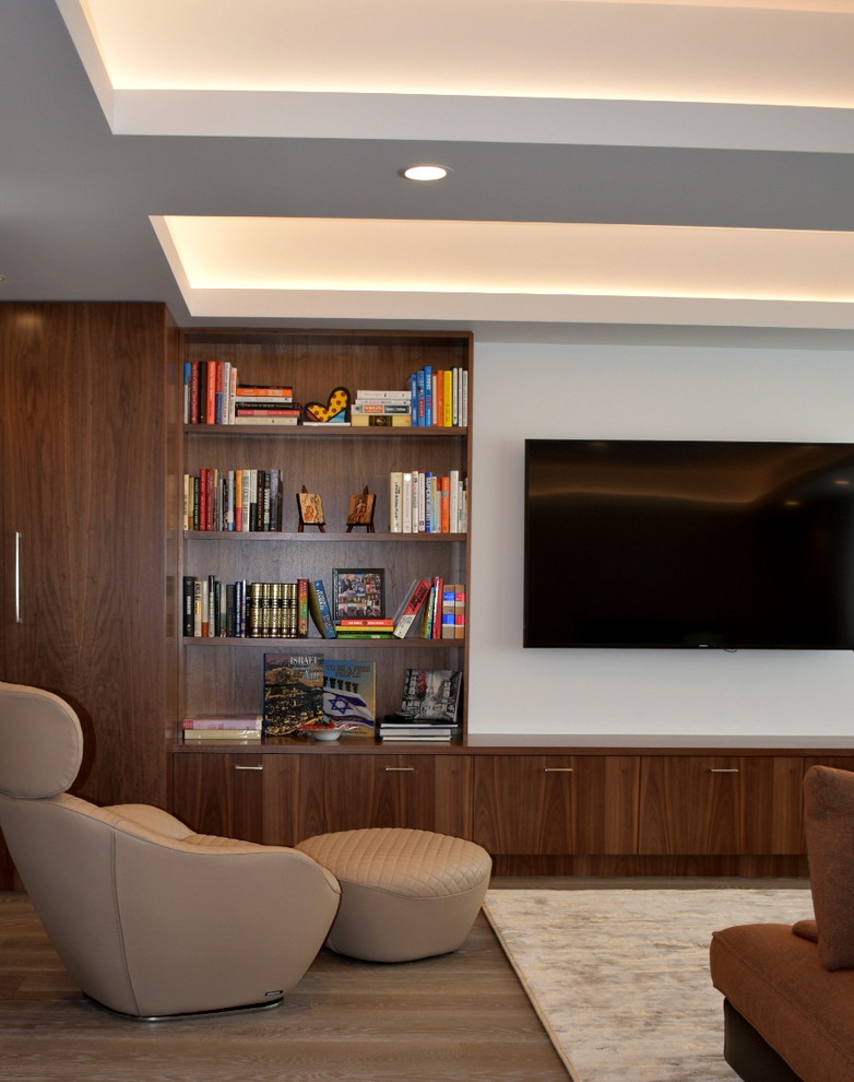 Curated visual reference: Fresh Look at Manhattan High Rise Contemporary Living Room New York