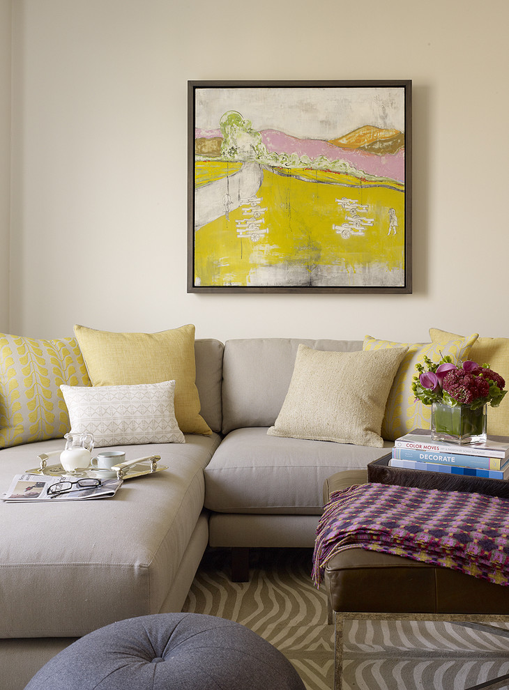Foto di un soggiorno tradizionale con pareti beige