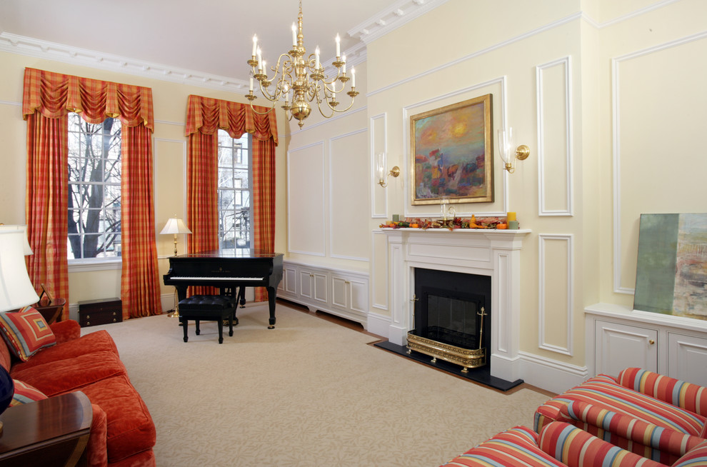 Идея дизайна: изолированная гостиная комната среднего размера в классическом стиле с музыкальной комнатой, желтыми стенами, ковровым покрытием, стандартным камином и фасадом камина из дерева без телевизора