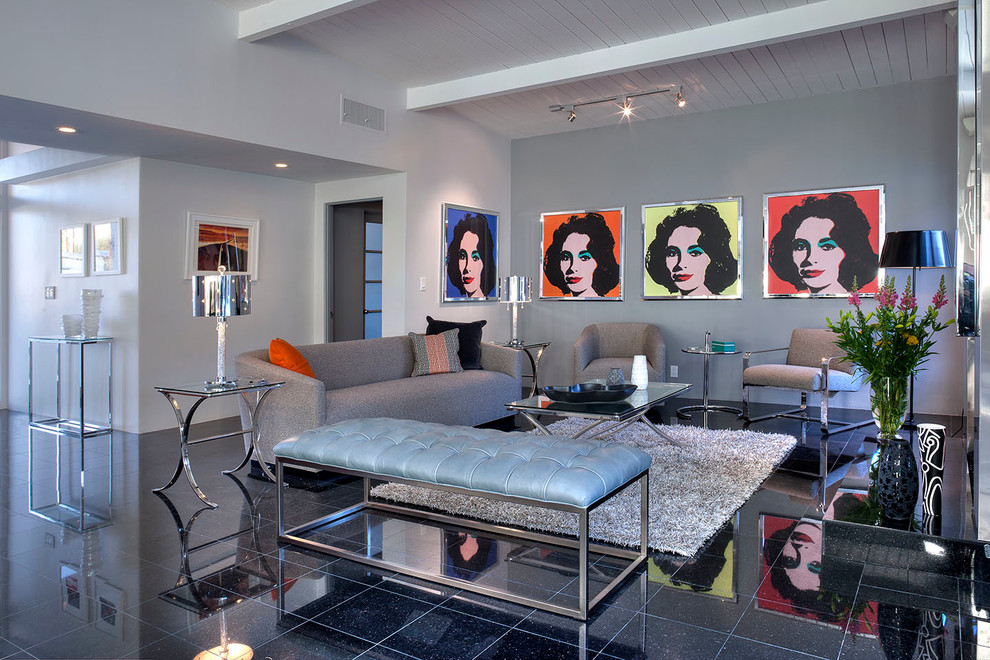 Свежая идея для дизайна: парадная гостиная комната в стиле ретро с серыми стенами без камина - отличное фото интерьера