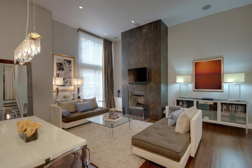 Photo of a contemporary living room in New York with grey walls.