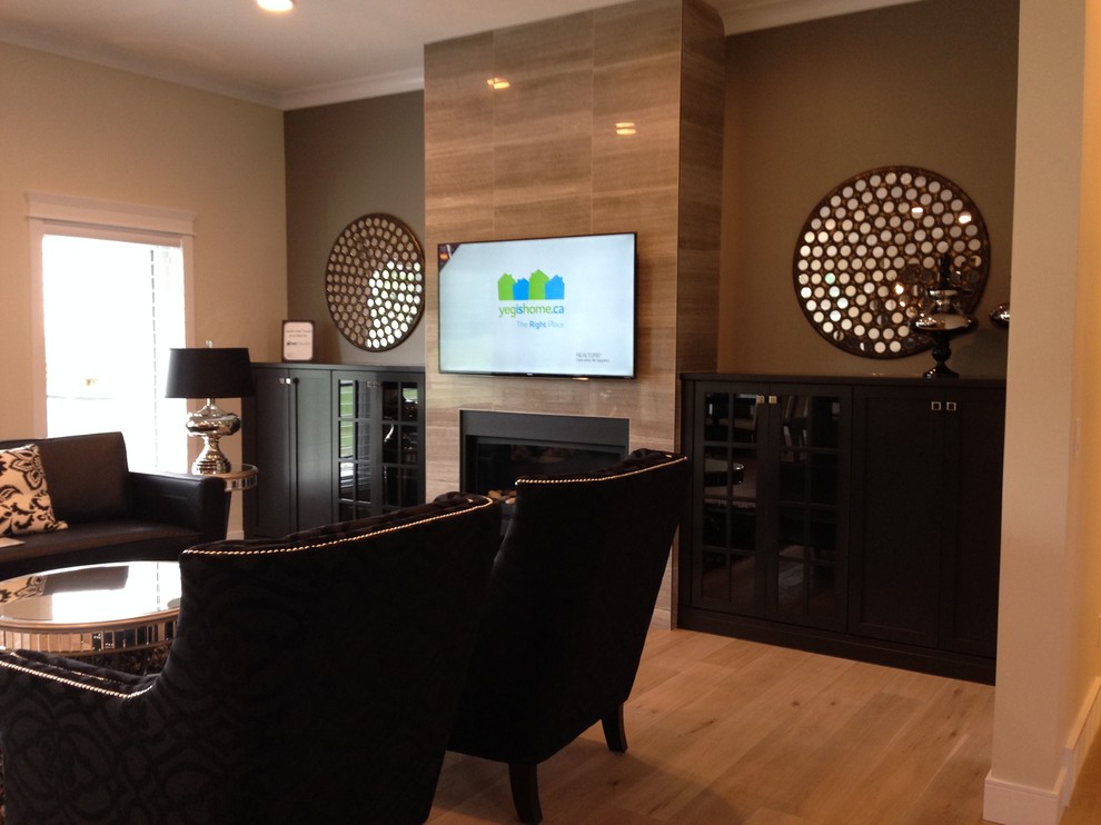 Example of a classic living room design in Calgary