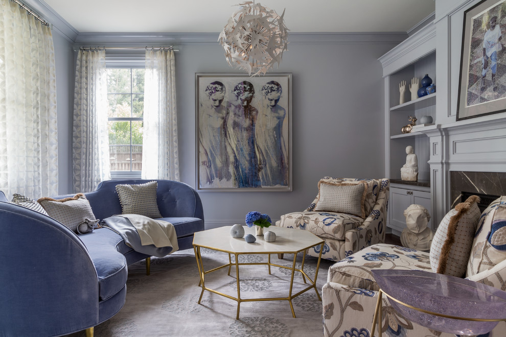 Mittelgroßes, Fernseherloses, Abgetrenntes Klassisches Wohnzimmer mit Kamin und lila Wandfarbe in San Francisco