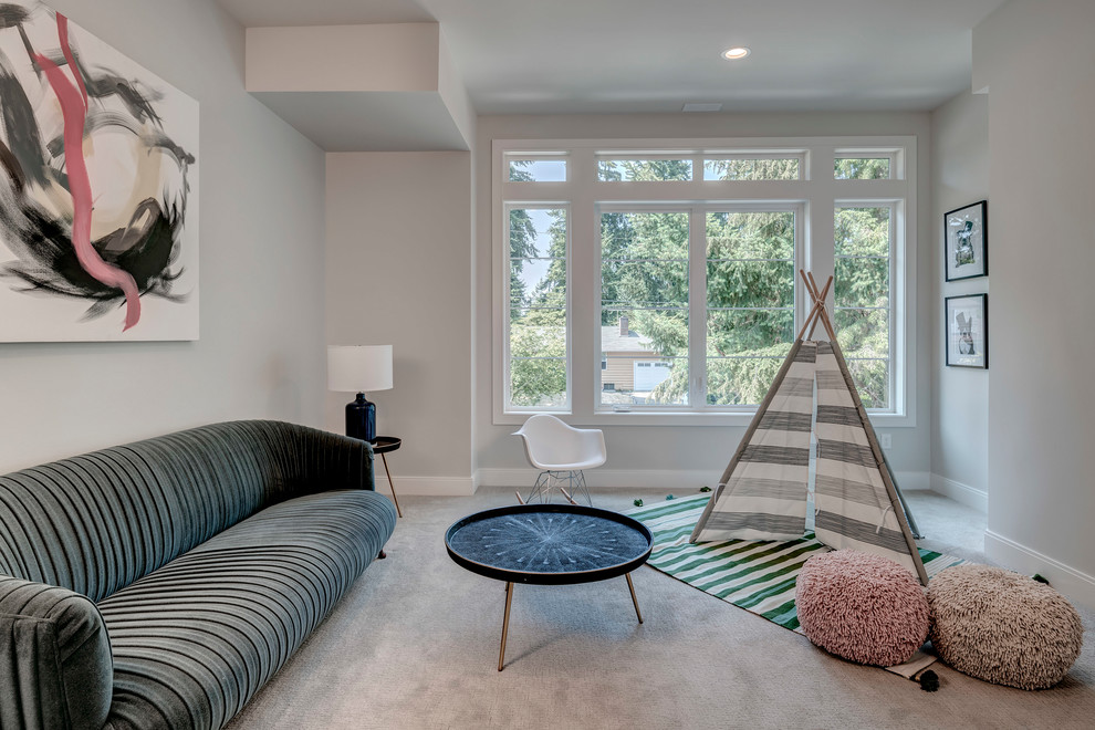 Свежая идея для дизайна: гостиная комната среднего размера в стиле неоклассика (современная классика) с серыми стенами и ковровым покрытием - отличное фото интерьера