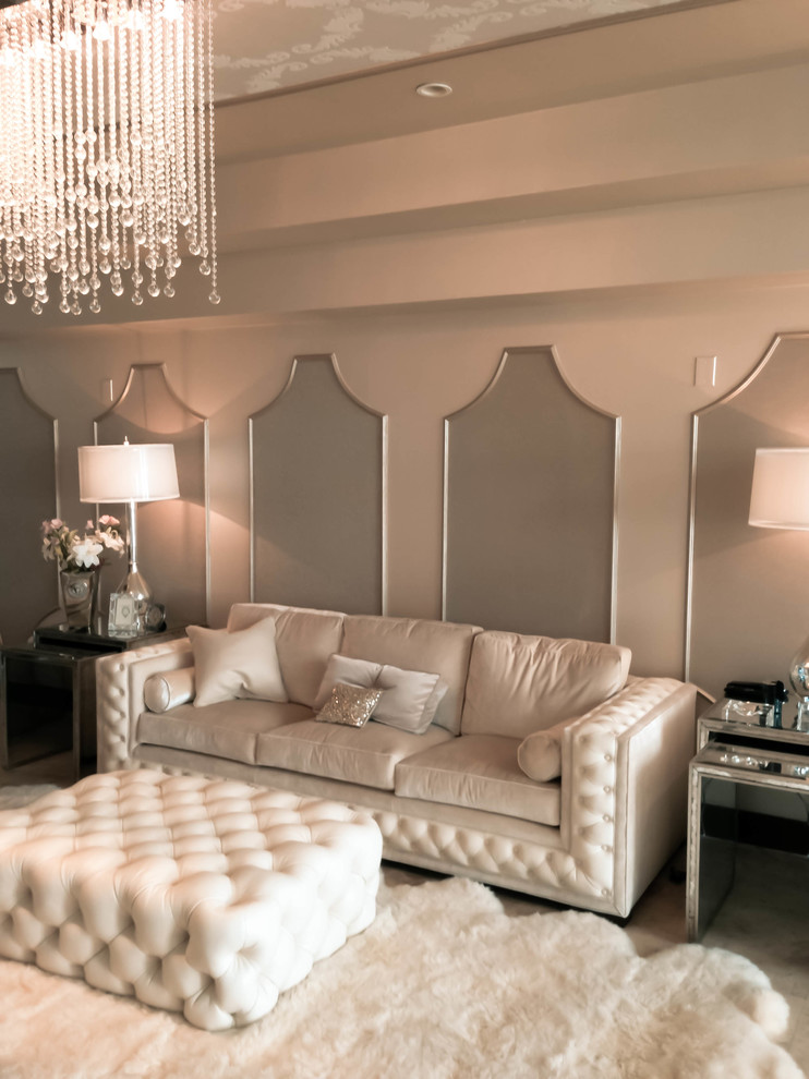 Modern inredning av ett mellanstort separat vardagsrum, med ett finrum, beige väggar och marmorgolv