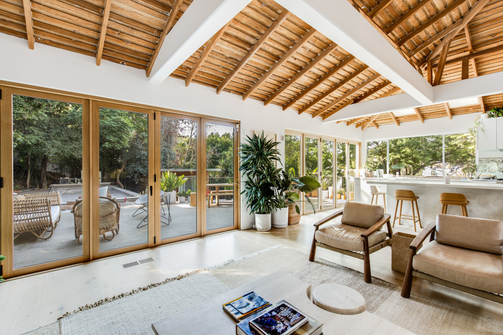 Mid-Century Modern Design with Indoor/Outdoor Living Featuring Folding ...