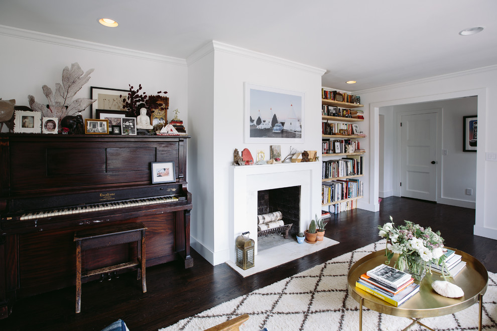 Eclectic living room photo in Nashville with a music area