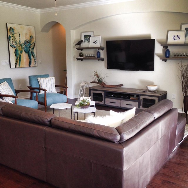 Midcentury home design Midcentury Living Room Tampa by One