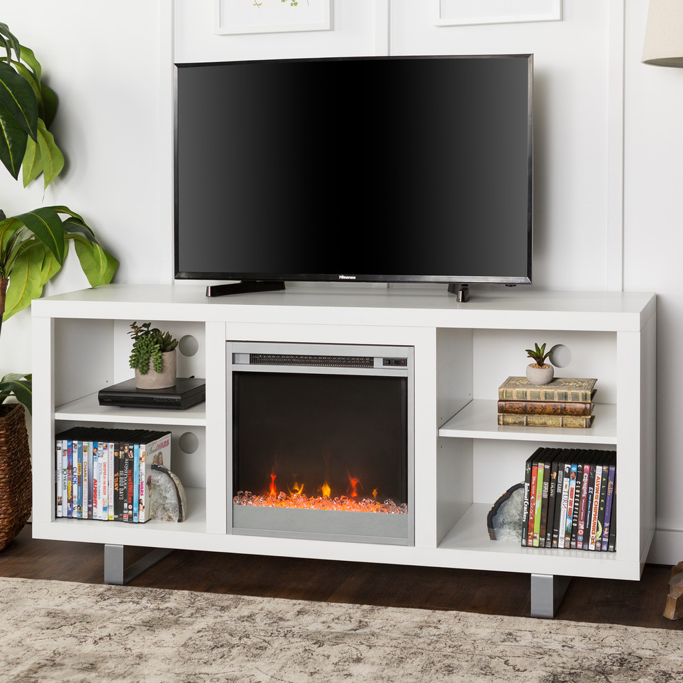 モダンスタイルのおしゃれなリビング (標準型暖炉、木材の暖炉まわり、据え置き型テレビ) の写真