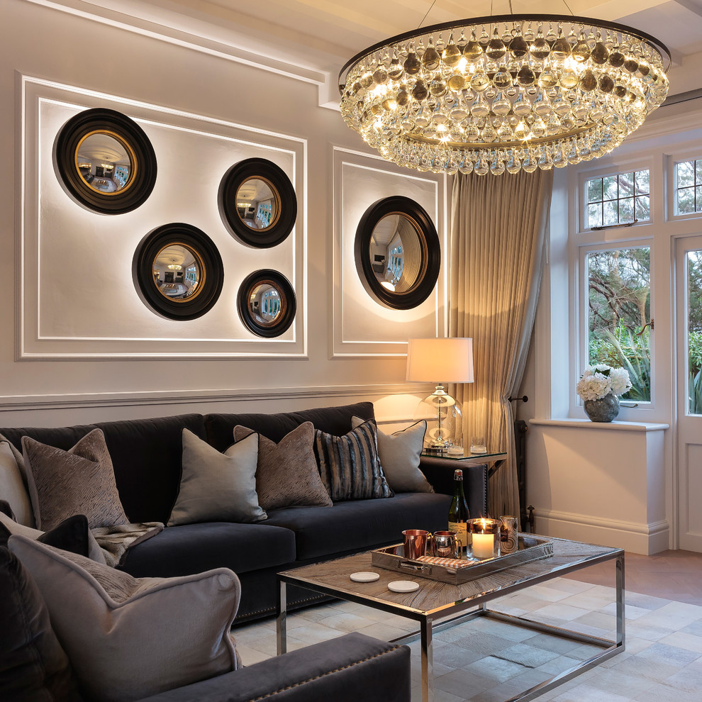 Repräsentatives, Fernseherloses Klassisches Wohnzimmer ohne Kamin mit grauer Wandfarbe in Dorset