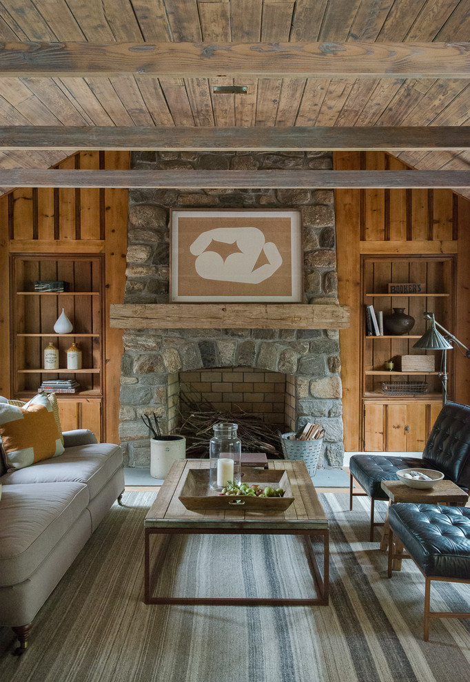 Living room - farmhouse living room idea in New York