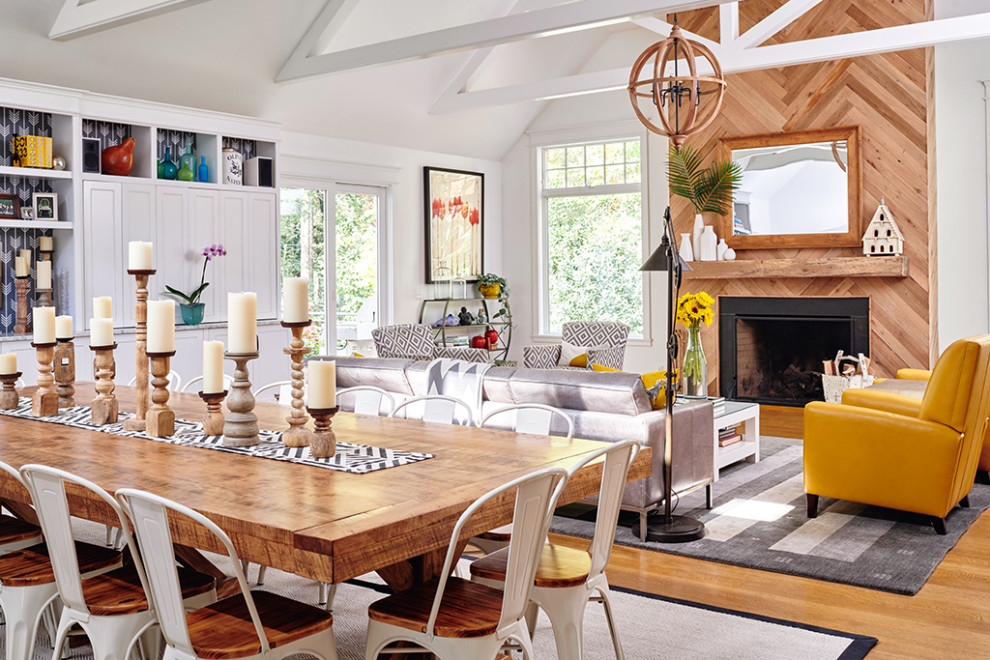 Modern Farmhouse Vaulted Great Room - Farmhouse - Living Room - Raleigh ...