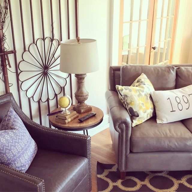 Modern Farmhouse Country Living Room Portland by Yellow Prairie