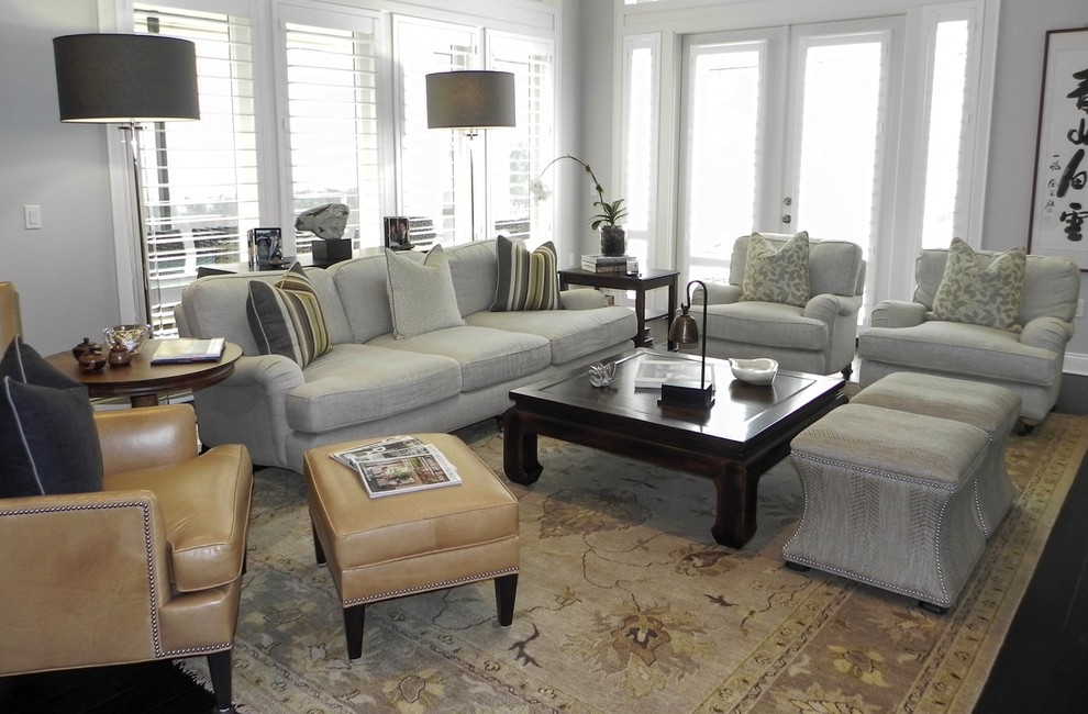 Inspiration for a transitional living room remodel in Orlando