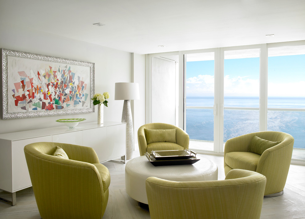 Идея дизайна: гостиная комната в стиле модернизм с белыми стенами без камина, телевизора