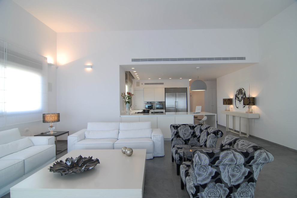 Стильный дизайн: открытая гостиная комната в стиле модернизм - последний тренд