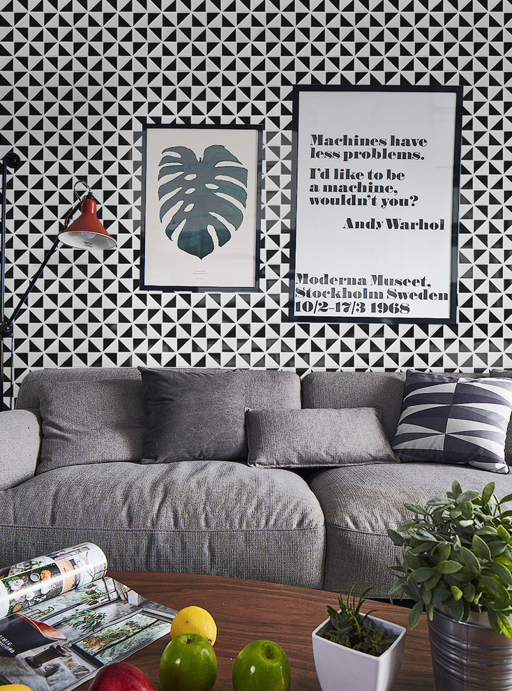 Ispirazione per un soggiorno minimalista con pareti multicolore