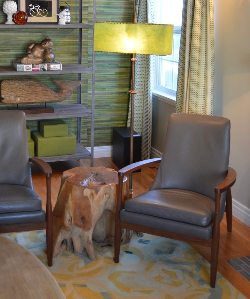 Modern meets Midcentury Midcentury Living Room Calgary by