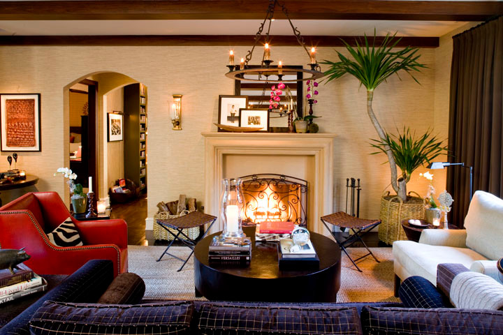 Example of a transitional living room design in New Orleans