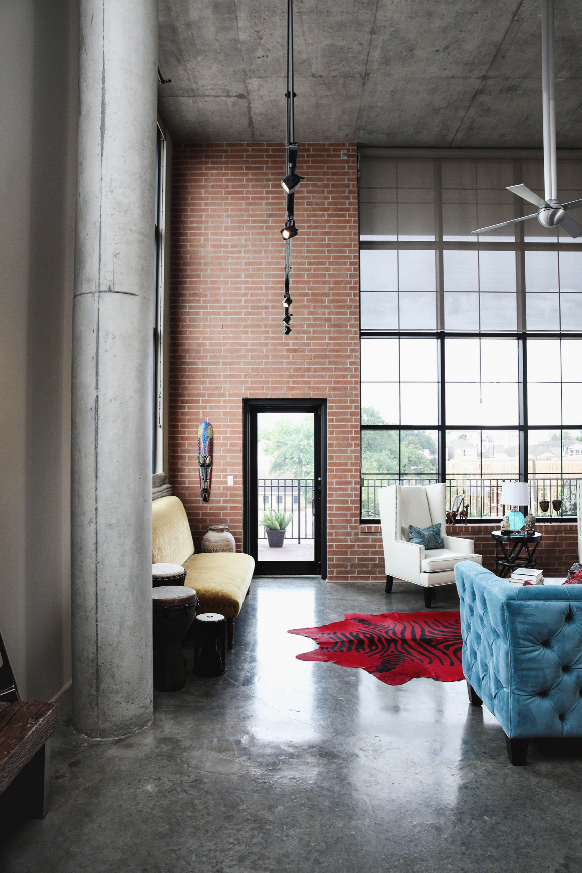 Modern Urban Loft (Designed by Estrada interior design) - Industrial -  Living Room - Houston - by Jon McConnell | Houzz