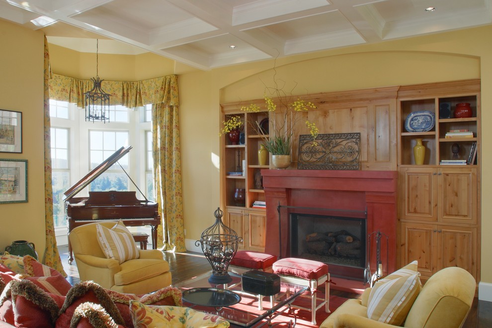 Example of a classic living room design in Portland