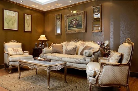 Свежая идея для дизайна: гостиная комната среднего размера в классическом стиле - отличное фото интерьера