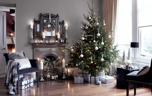 白を基調にして大人っぽく シンプルなホワイトクリスマスデコレーション Houzz ハウズ