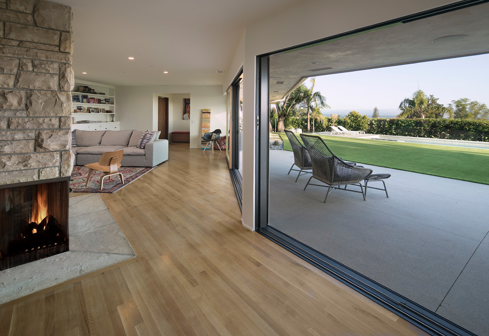 Inspiration for a modern living room in Santa Barbara.
