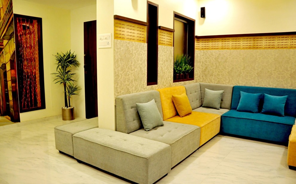 Design ideas for a world-inspired living room in Pune.