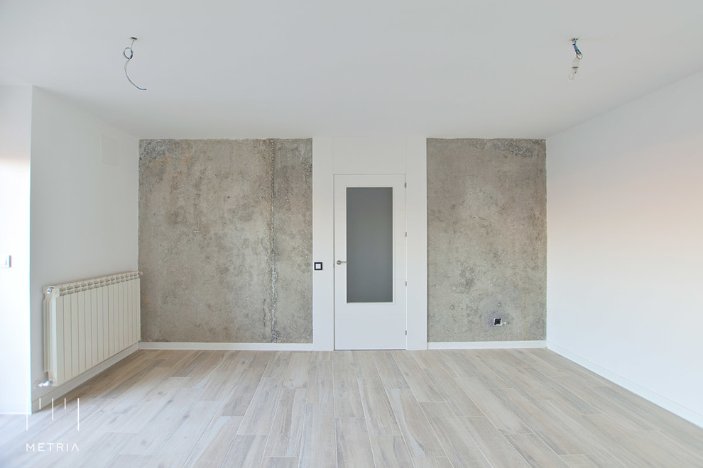 Living room - contemporary living room idea in Madrid