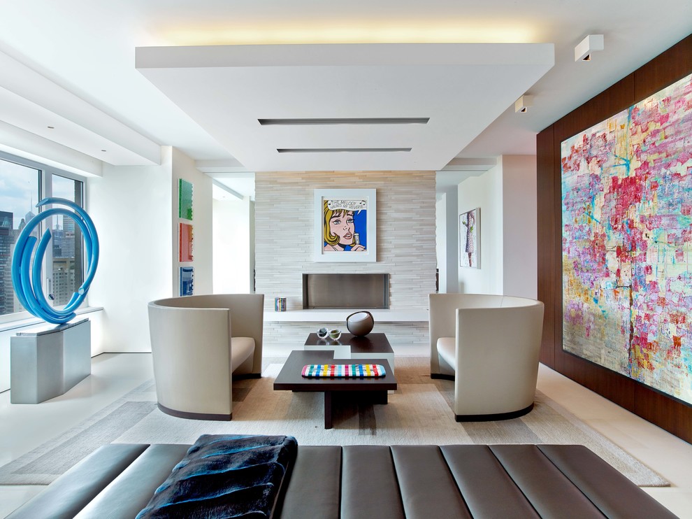 Идея дизайна: открытая гостиная комната в современном стиле с белыми стенами и горизонтальным камином