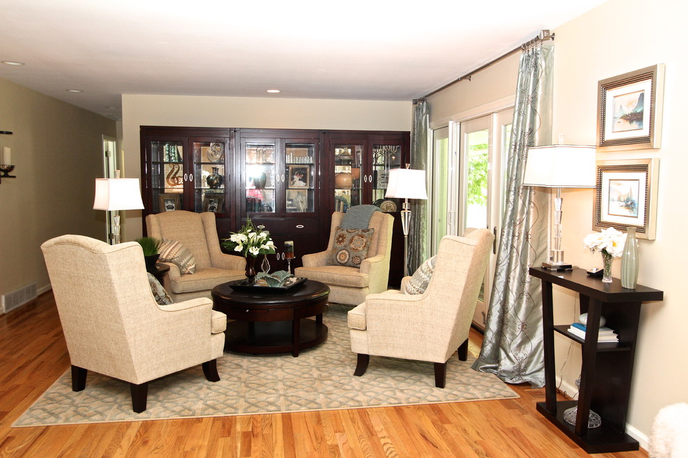 MW Transitional Living Room Traditional Living Room St Louis by