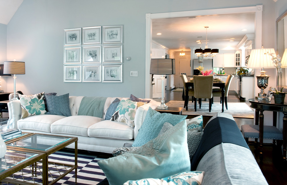 Ispirazione per un soggiorno tradizionale con pareti blu