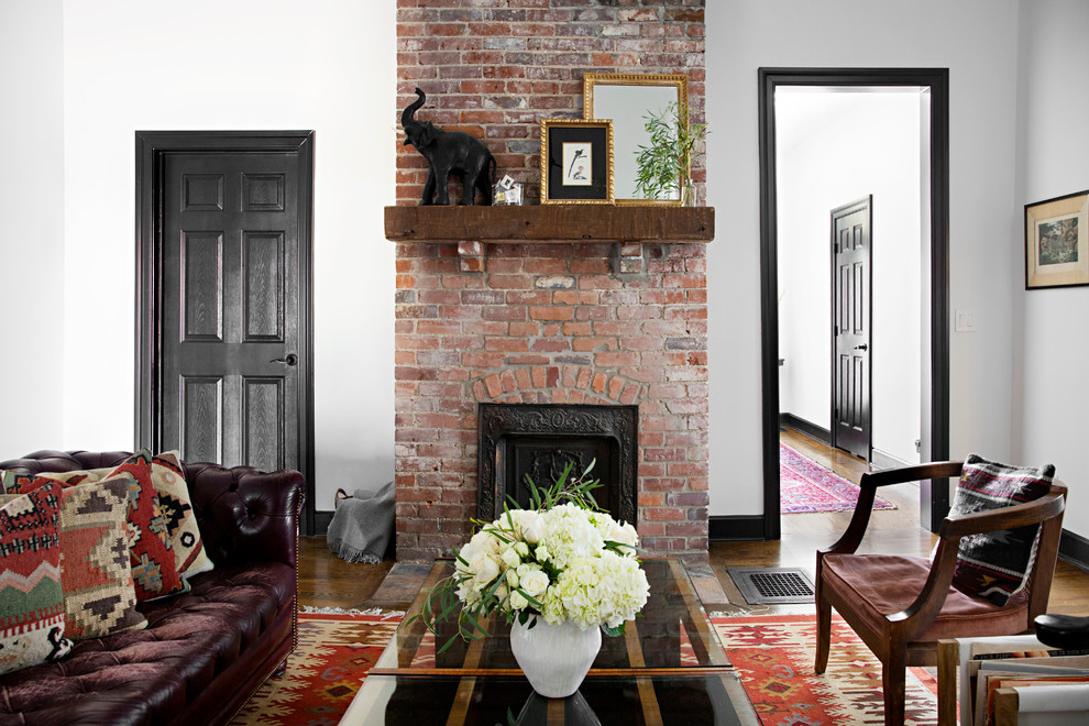 Inspiration for an eclectic living room remodel in Nashville