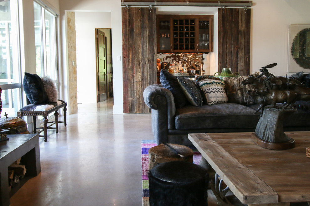 Rustic living room in Austin.
