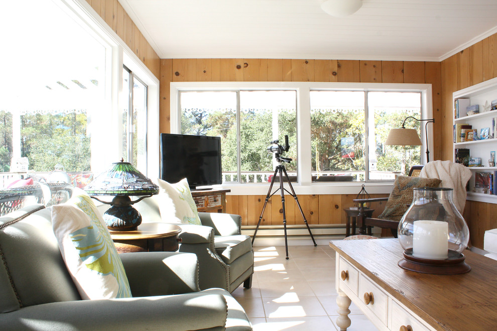 Example of a classic living room design in San Francisco