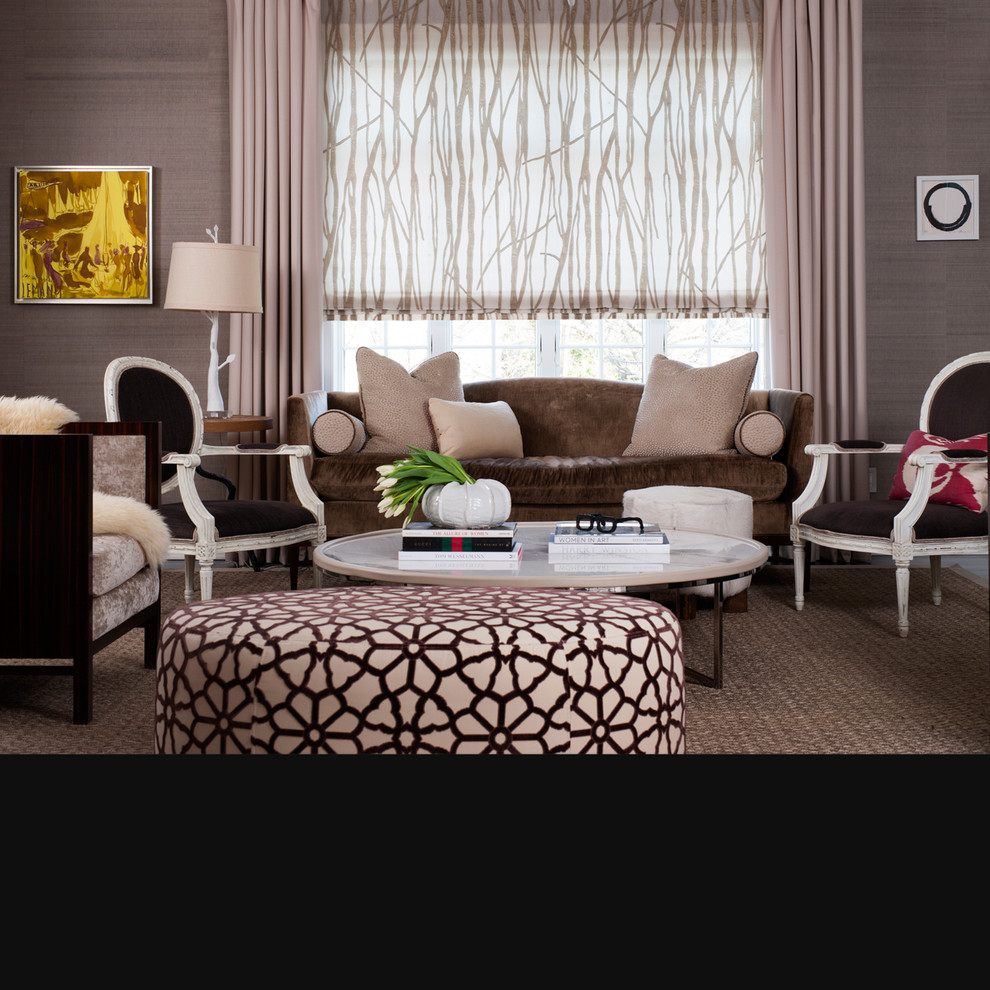 Esempio di un soggiorno minimal chiuso con sala formale e pareti marroni
