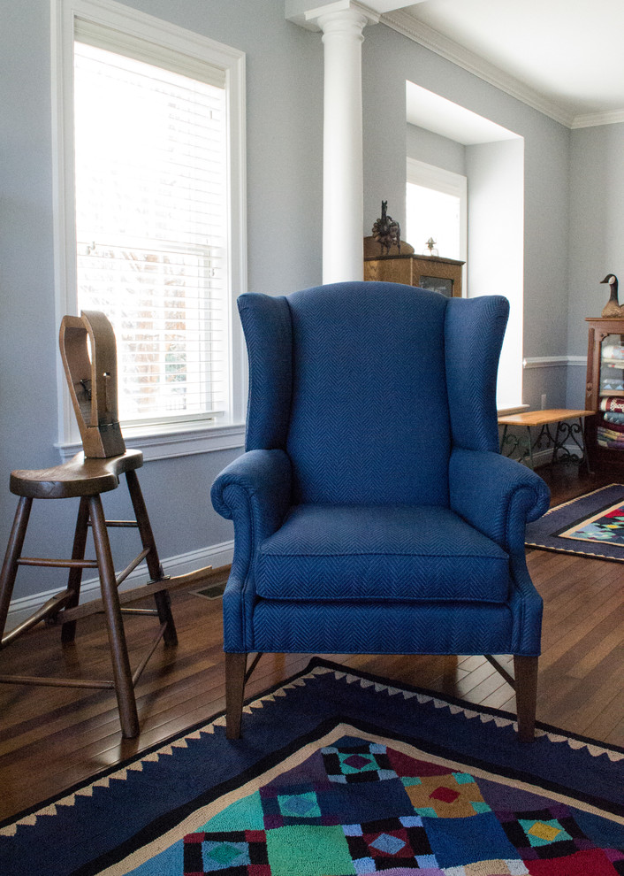 Small eclectic living room photo in Baltimore