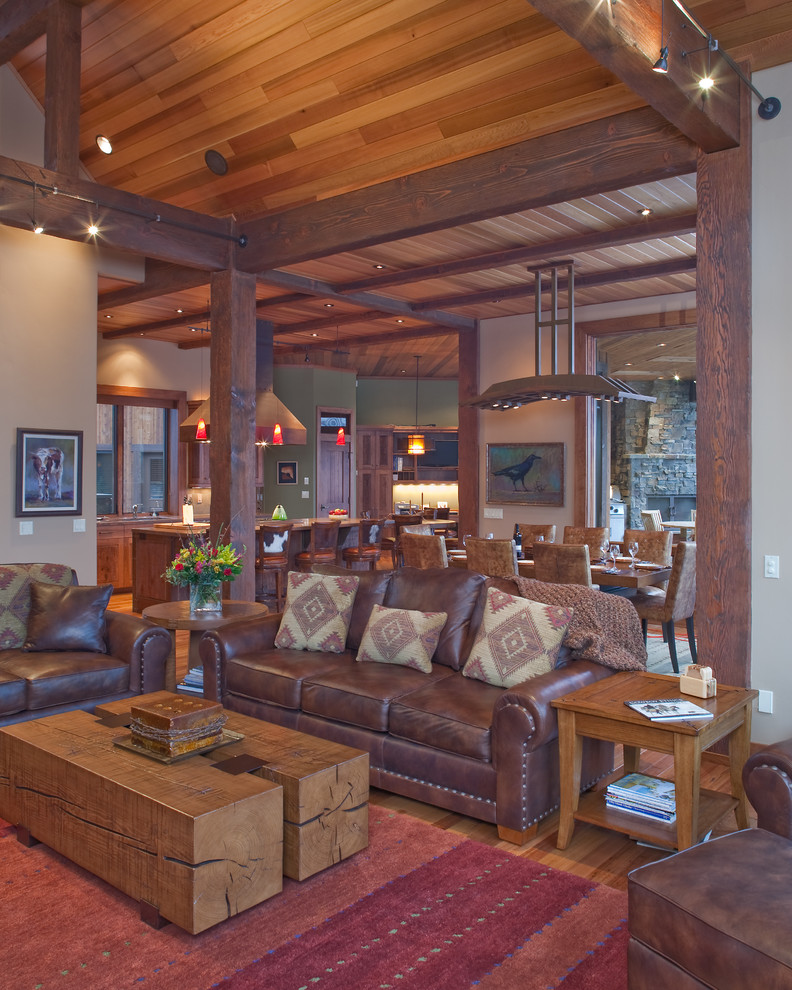 Photo of a rustic living room in Portland.