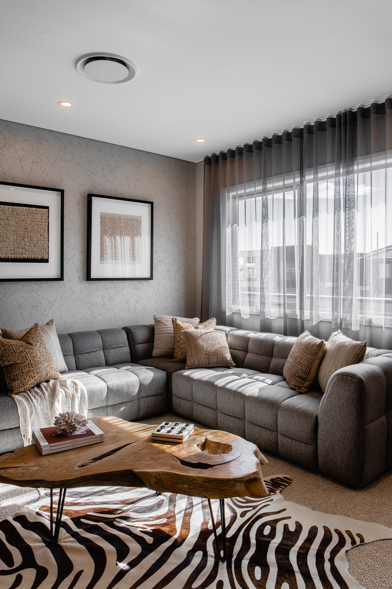 75 Wallpaper Living Room Ideas You'll Love - December, 2023 | Houzz