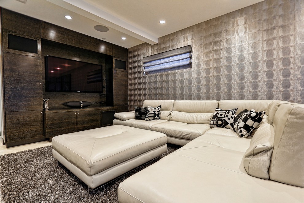 Idee per un soggiorno moderno con pareti multicolore, pavimento in gres porcellanato e parete attrezzata