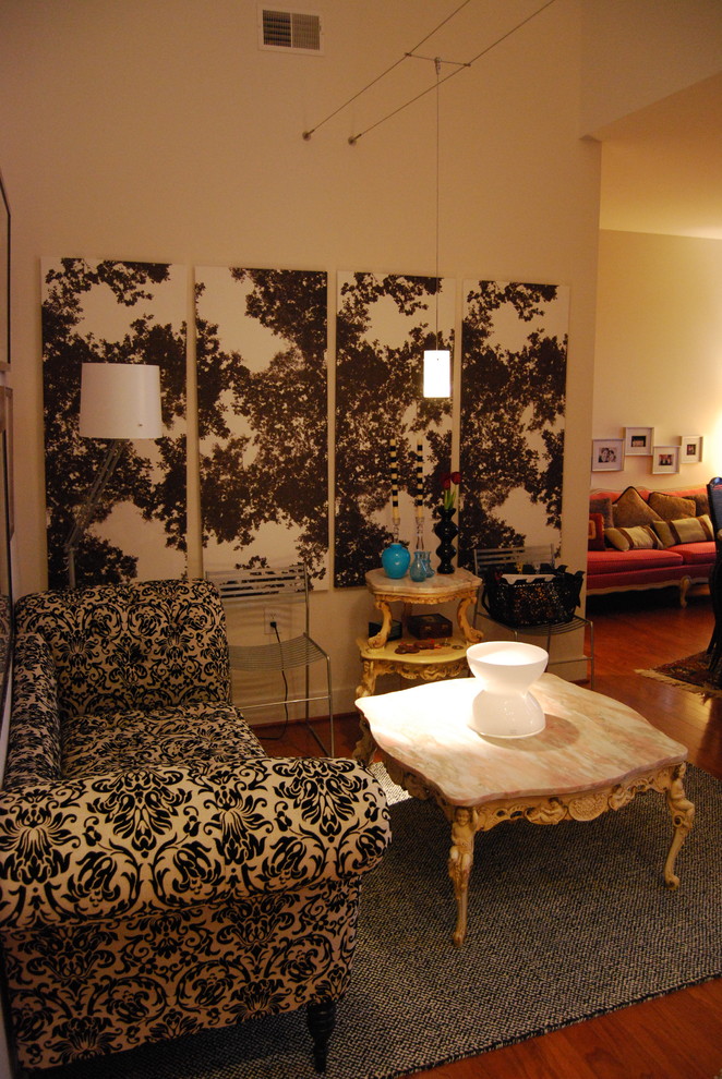 Immagine di un soggiorno bohémian con pareti beige