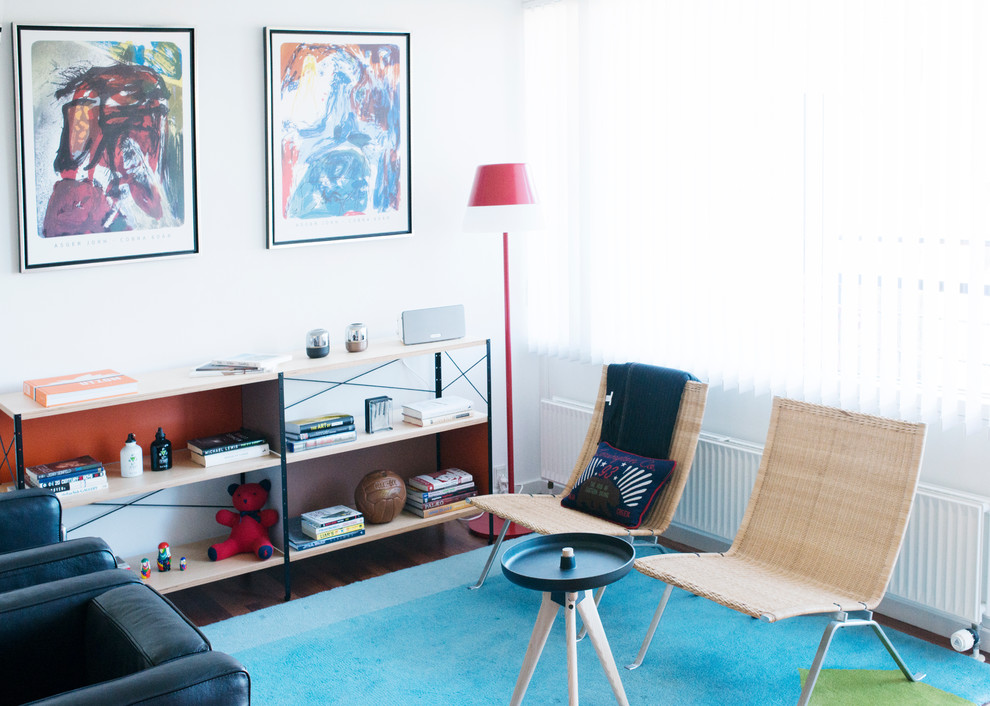 Mid-century modern living room photo in Copenhagen