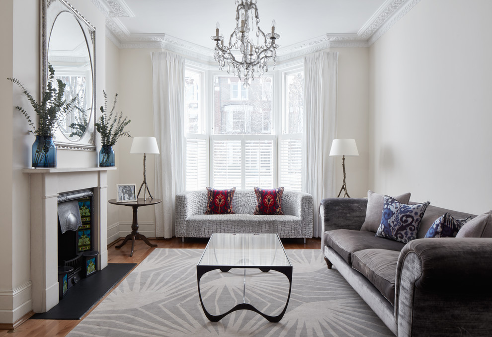 Example of a trendy living room design in London