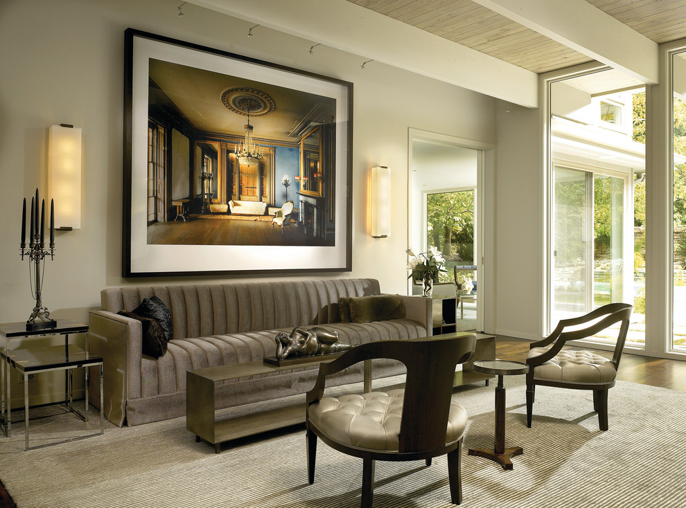Idee per un soggiorno design con sala formale e pareti beige
