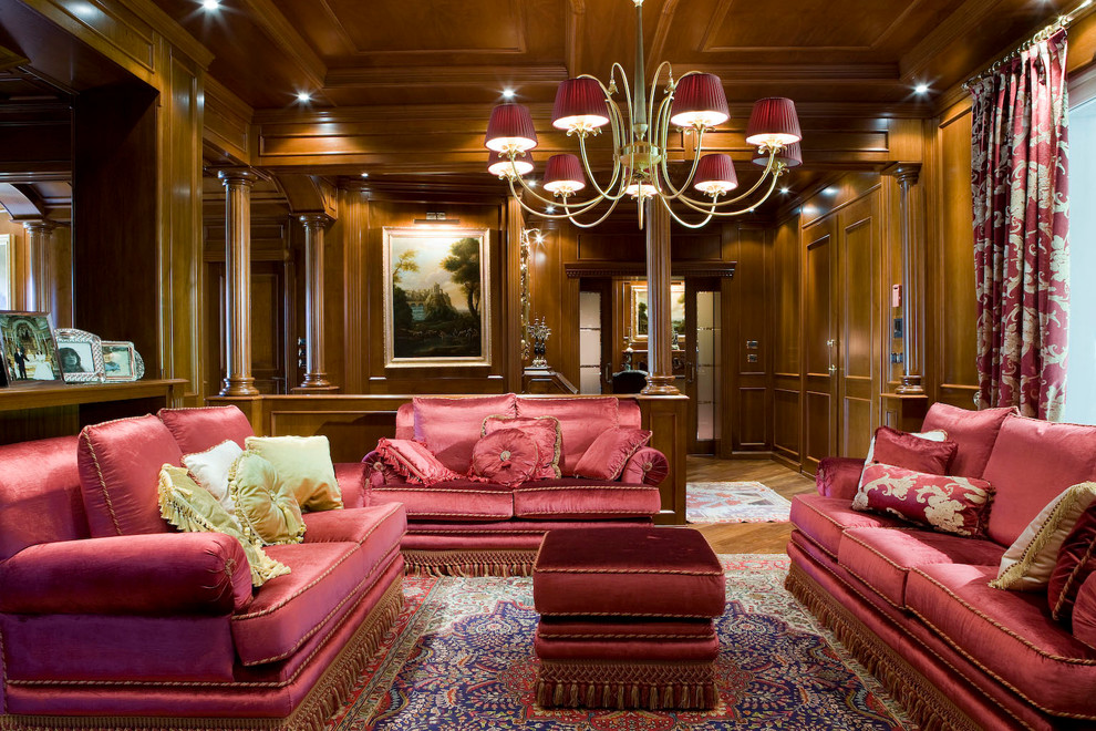 Diseño de salón para visitas abierto tradicional extra grande con paredes marrones y suelo de madera en tonos medios